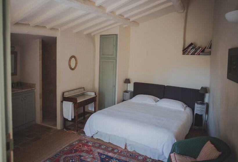 غرفة قياسية مزوَّدة بشُرفة, Ancienne Maison Des Gardes