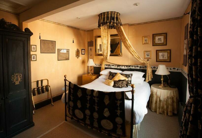 Номер Deluxe, Britannia House