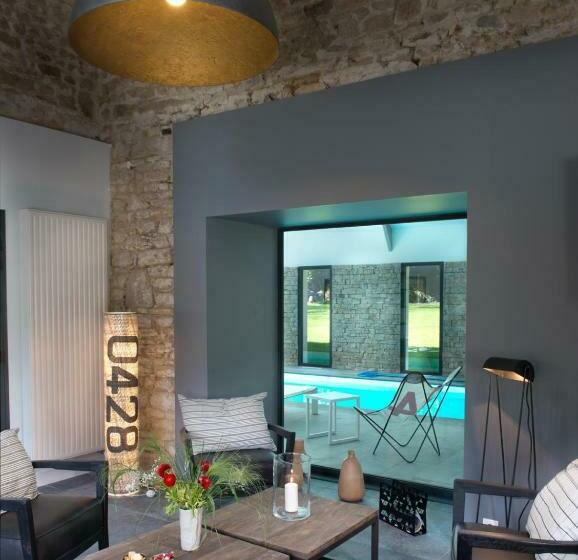 سوییت با چشم‌انداز باغ, Manoir Des Eperviers