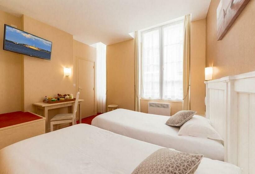 Номер Стандарт, Hôtel Le Nautilus