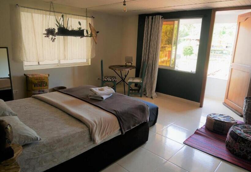 스탠다드 발코니 룸, Casa Kayam Hostal Y Residencia Artística
