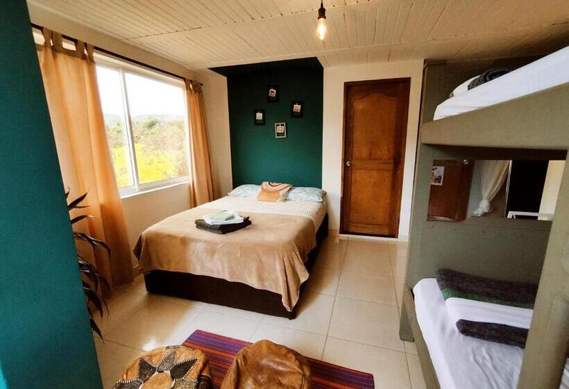 4인용 스탠다드 룸, Casa Kayam Hostal Y Residencia Artística