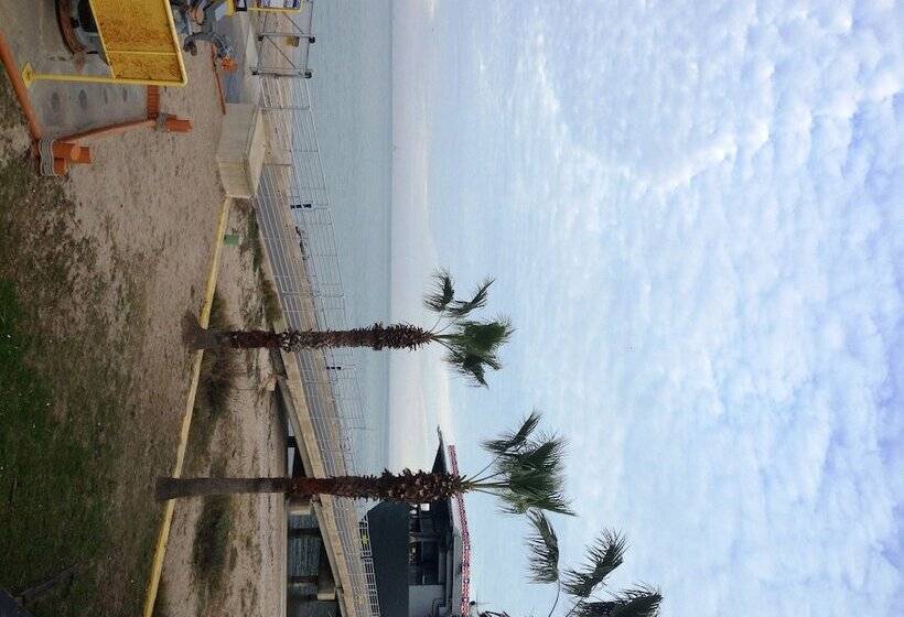 اتاق کلاسیک با چشم‌انداز دریا, Capri Beach