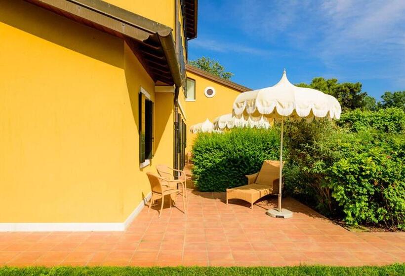 Quarto Triplo Estandar Vista Jardim, Dune Agriturismo