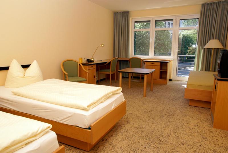 Standard Room, Am Weberplatz
