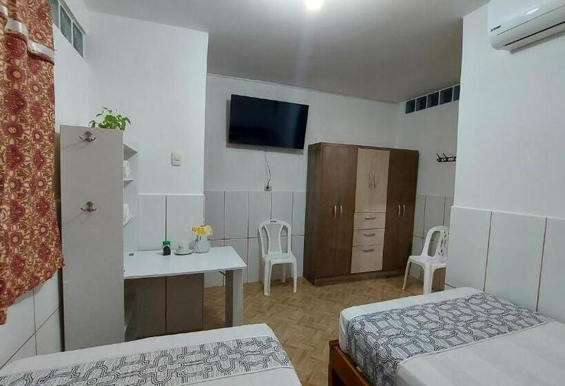 Номер Стандарт, Amazon House Hostel