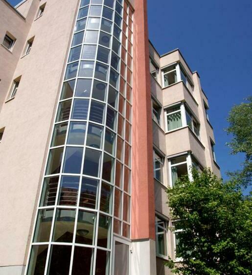Quarto Estandar, Am Weberplatz