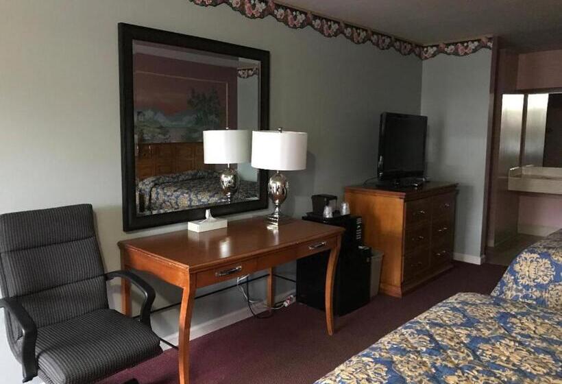 Номер Стандарт 2 Двуспальные Кровати, Village Inn