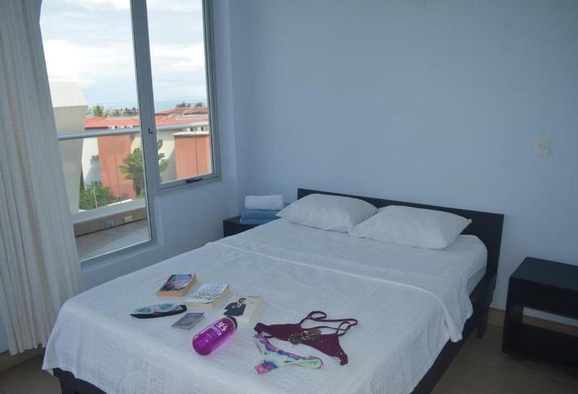 اتاق استاندارد, Room2board Hostel And Surf School