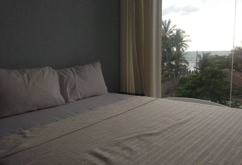 اتاق استاندارد با سرویس بهداشتی مشترک, Room2board Hostel And Surf School