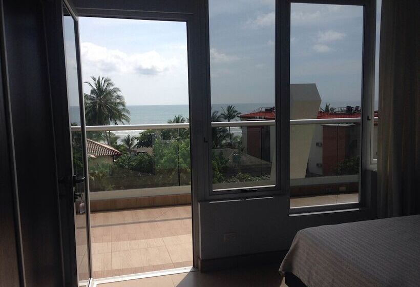اتاق استاندارد, Room2board Hostel And Surf School