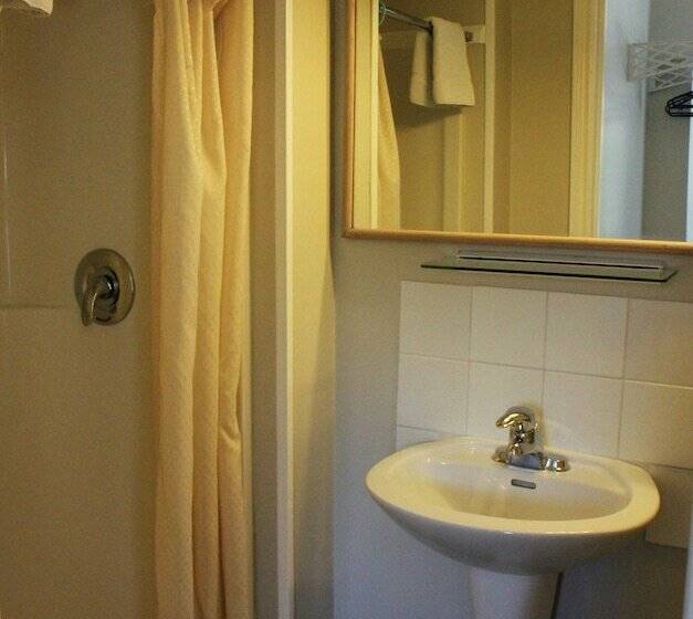 스위트, Boundary Motel