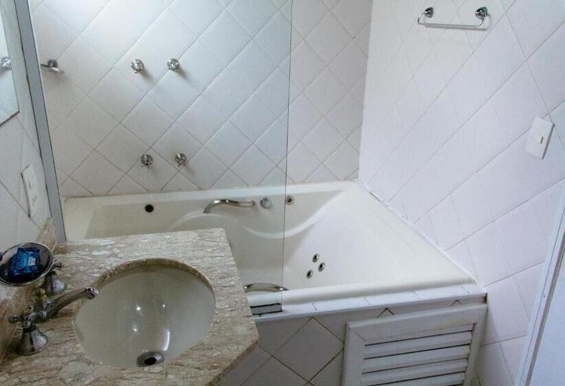 Suíte com Hidromassagem, Arco Iris Chalés I
