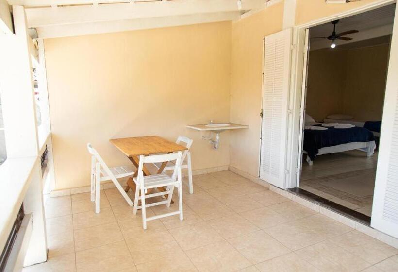 Apartamento 1 Dormitório com Terraço, Arco Iris Chalés I