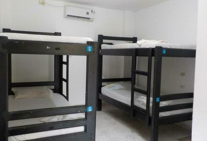 Кровать в Общей Комнате, Hostel Nirvana Taganga