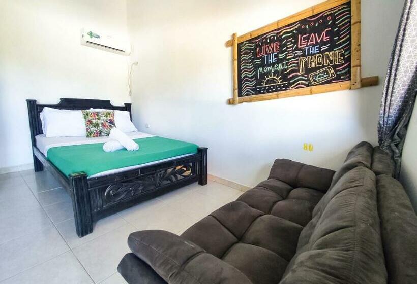 Номер Стандарт, Hostel Nirvana Taganga