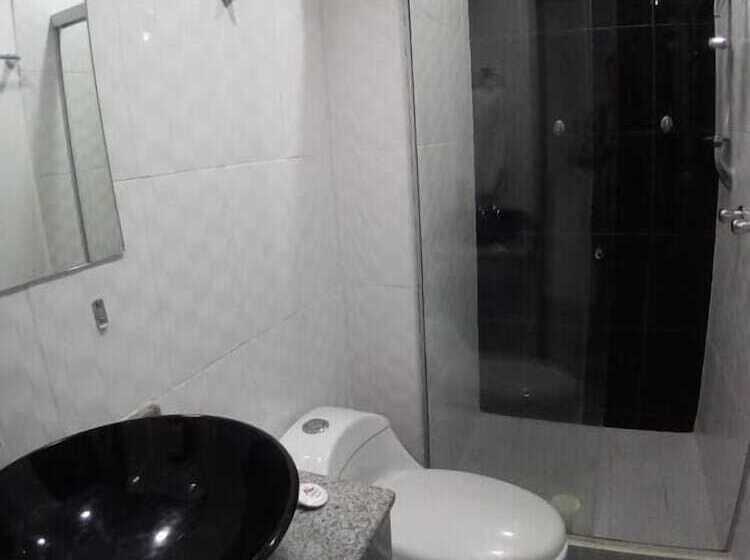اتاق استاندارد, A&l Hoteles   Hotel Adelaida