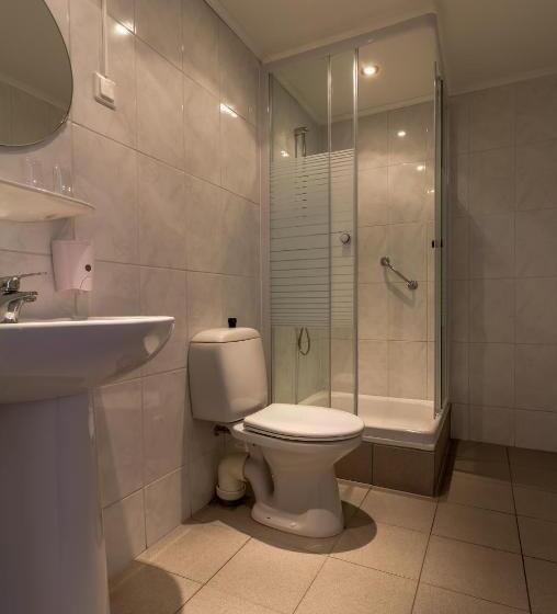 اتاق استاندارد چهار تخته, Randenbroek