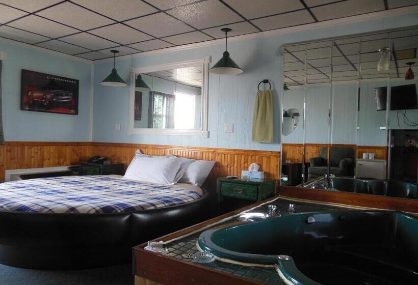 Люкс Superior, Motor Court Motel