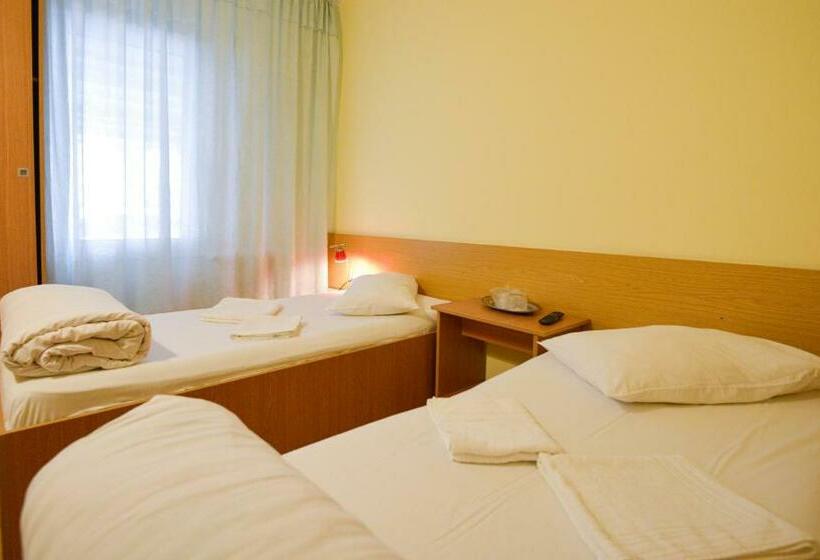 اتاق استاندارد, Decebal Bistrita