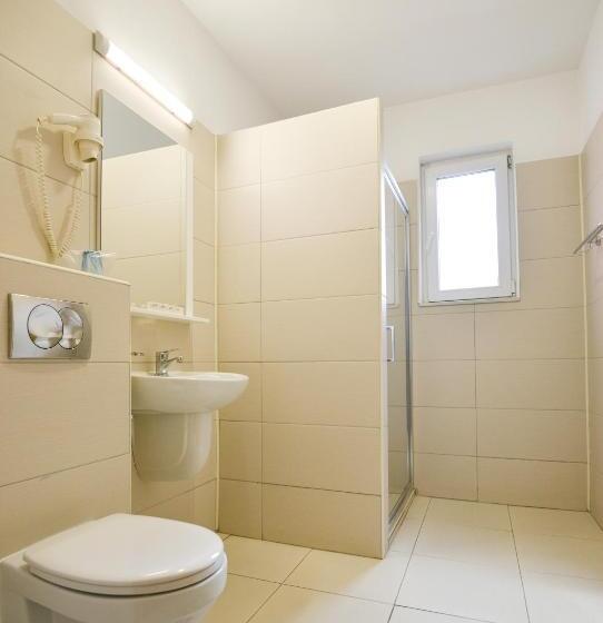 سوییت جونیور سوپریور, Decebal Bistrita