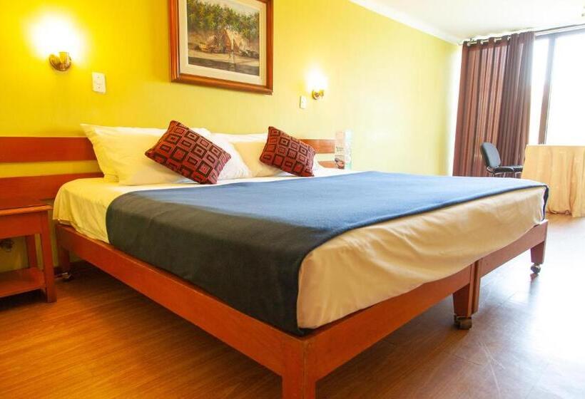 Стандартный Номер Кровать Кинг, Holiday Suites