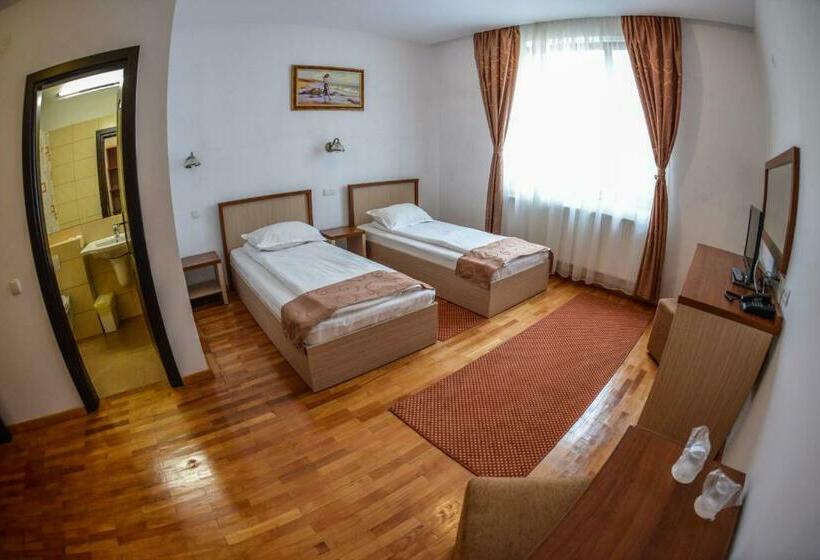 Номер Стандарт, Posada