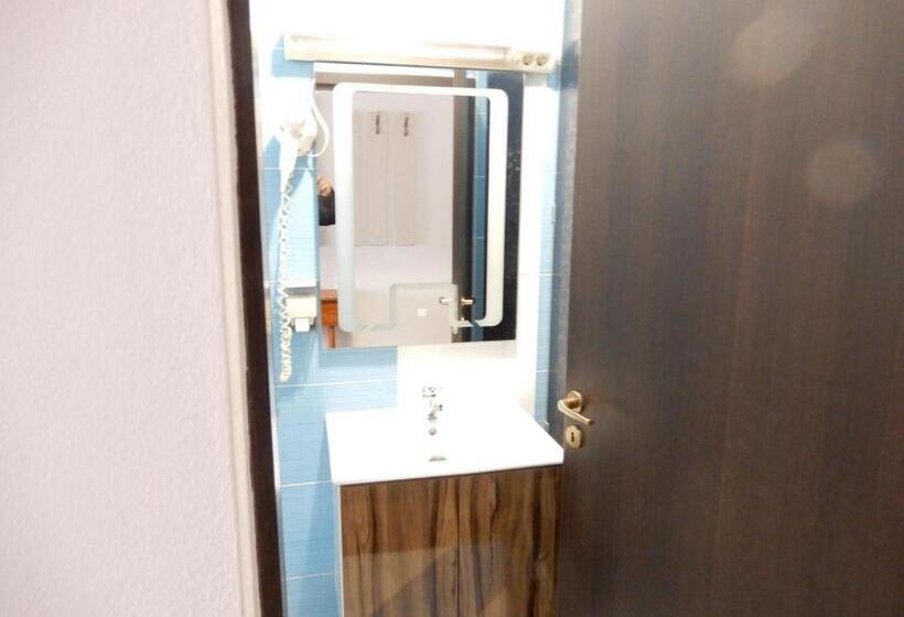 Номер Стандарт, Rhc Royal