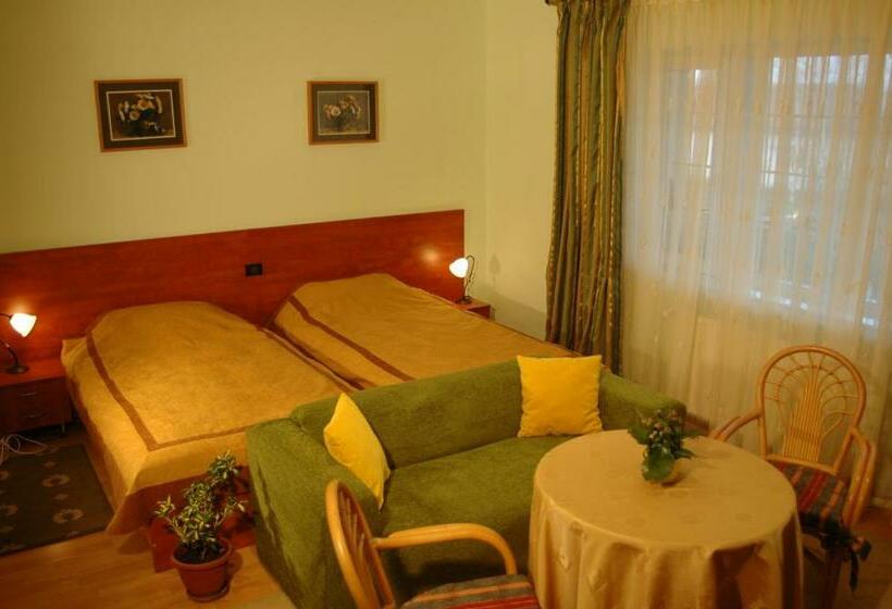 اتاق استاندارد, Country Club La Mesteceni