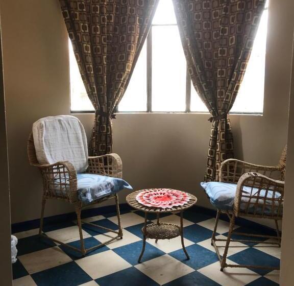 اتاق استاندارد چهار تخته, Jo´s Place