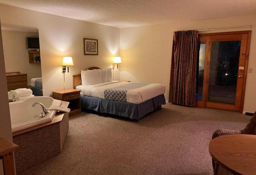 クイーンサイズベッドのスタンダードルーム, Four Seasons Inn