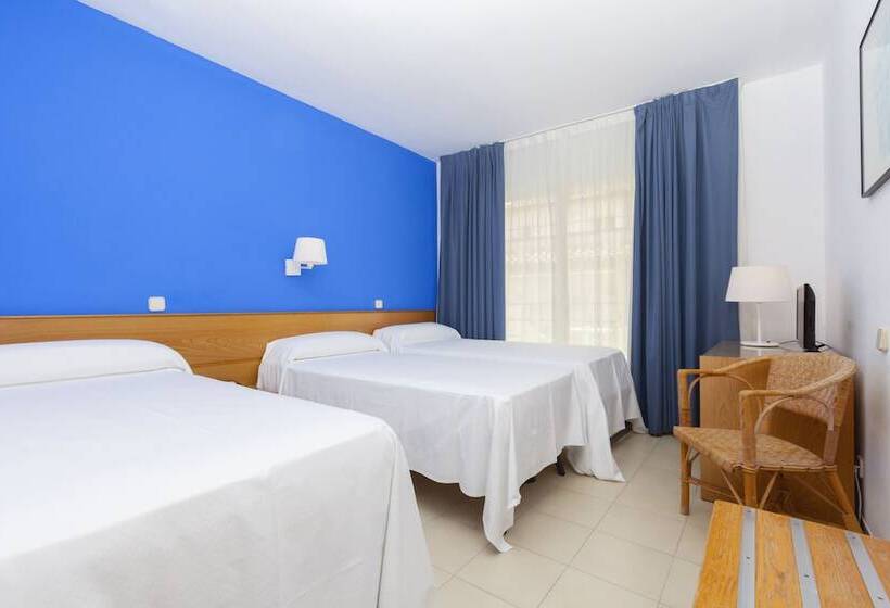 חדר סטנדרט לשלושה עם מרפסת, RVHotels Mar de Tossa