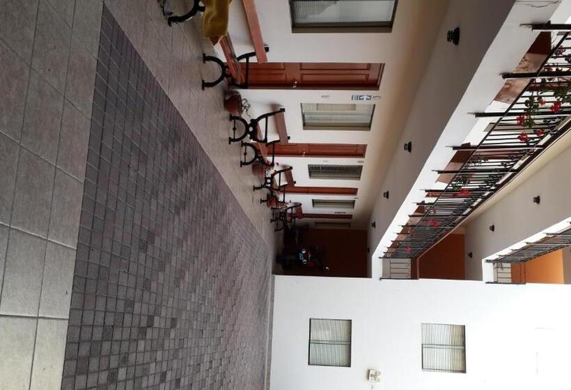 スタンダードルーム, Hostal La Casona