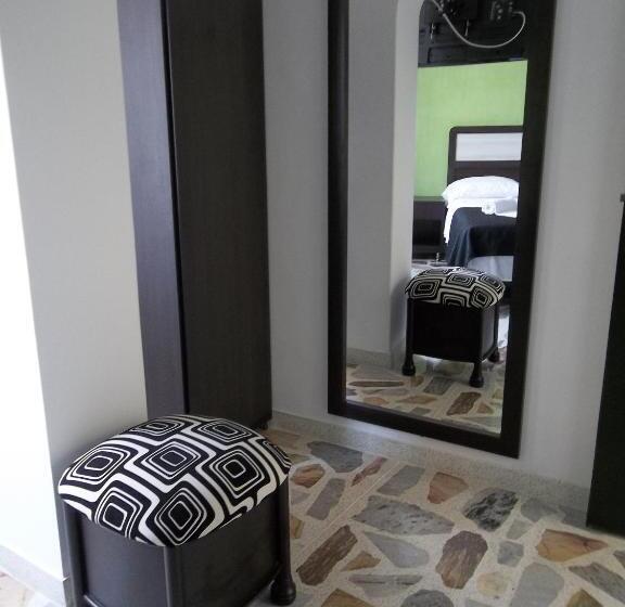 Quarto Estandar, Casa Jac