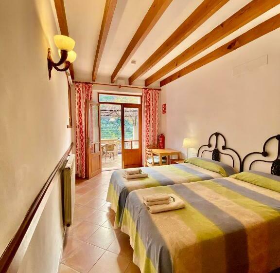 Superior Room with Terrace, Hostal Villa Verde Adults Only