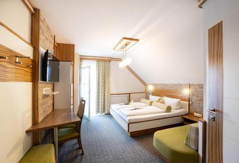 شقة غرفتين نوم مزودة بشُرفة, Garni Thermenglück