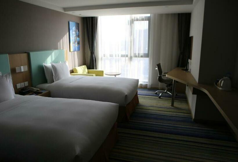 Номер Стандарт, Holiday Inn Express Yingkou Onelong Plaza, An Ihg