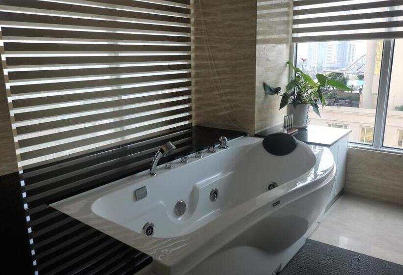キングサイズベッドのエクゼクティブルーム, Vouk Hotel Suites