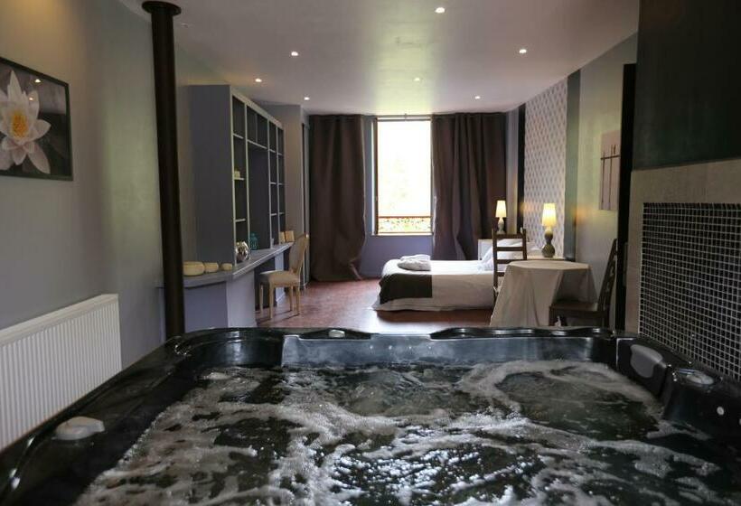 Номер Стандарт с Террасой, La Font Vineuse & Spa