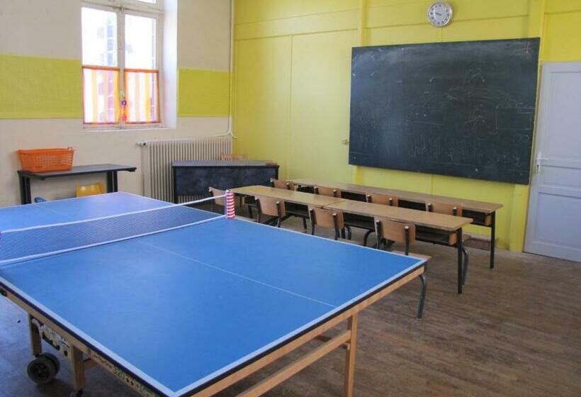 Номер Стандарт Трехместный, Leclosdipontine L école Des Demoiselles