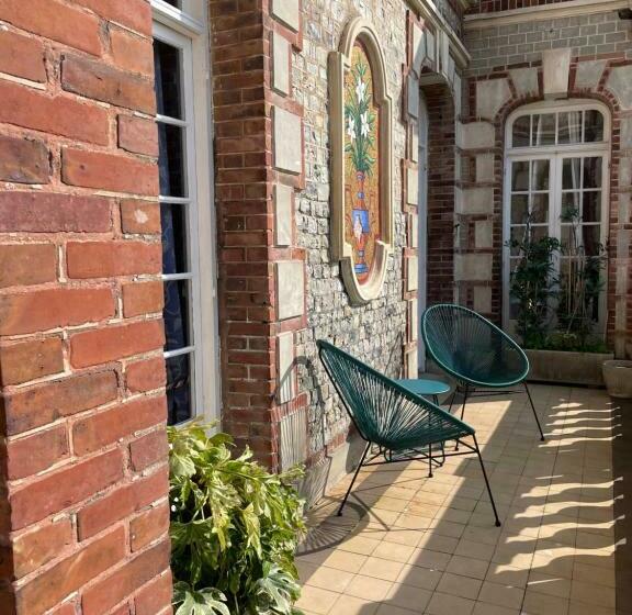اتاق لوکس با بالکن, La Villa L Argentine