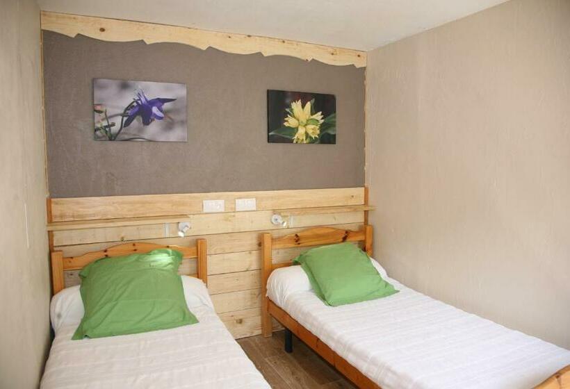 Четырехместный Номер Стандарт, Hôtel Le Glacier