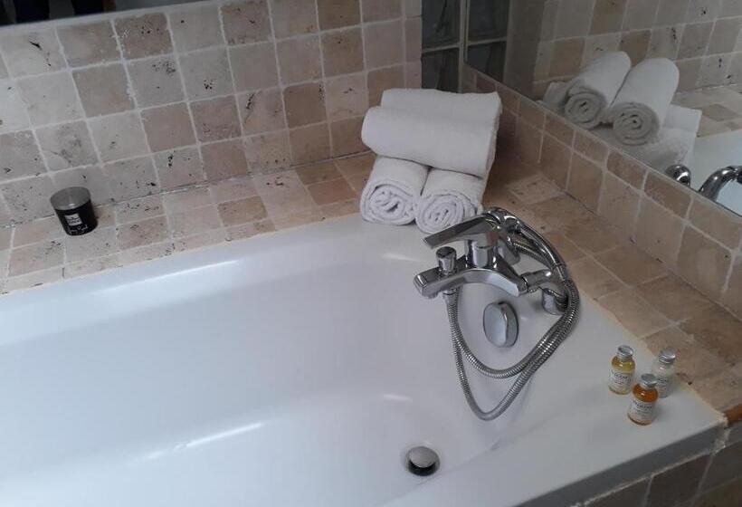 Quarto Estandar, La Banasterie