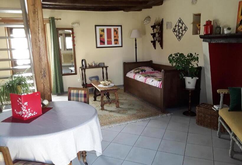 شقة غرفة واحدة, La Belvinière Chambres Et Table D Hôtes