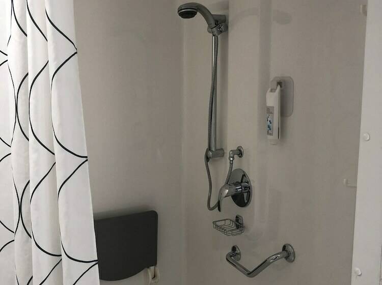 标准三人间, Ibis Budget Mantes La Jolie Sully