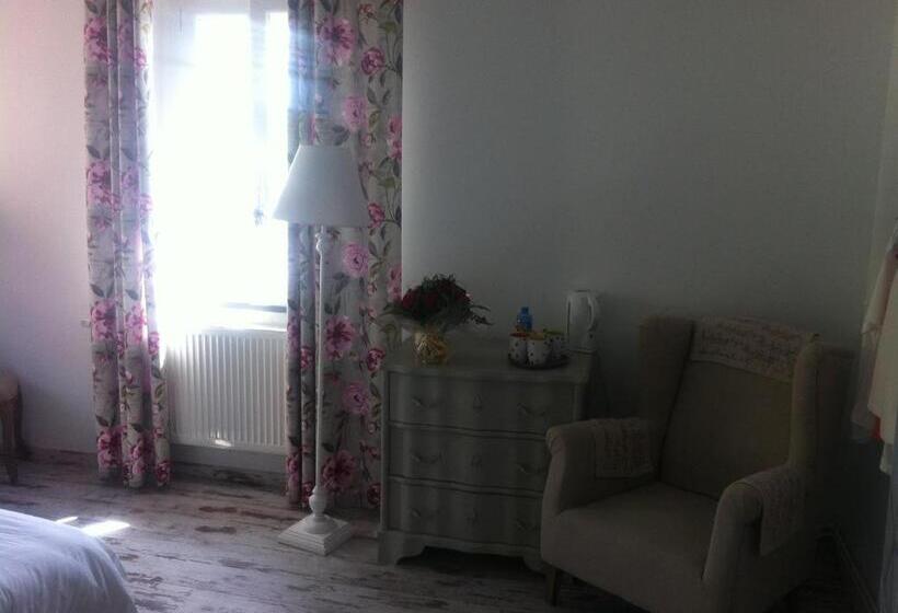 Family Suite, O Mylle Douceurs
