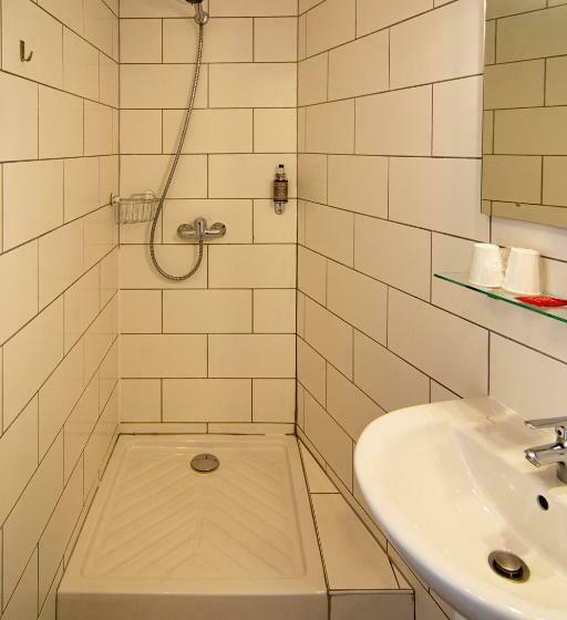 اتاق استاندارد چهار تخته, Chalet Hotel La Tarine