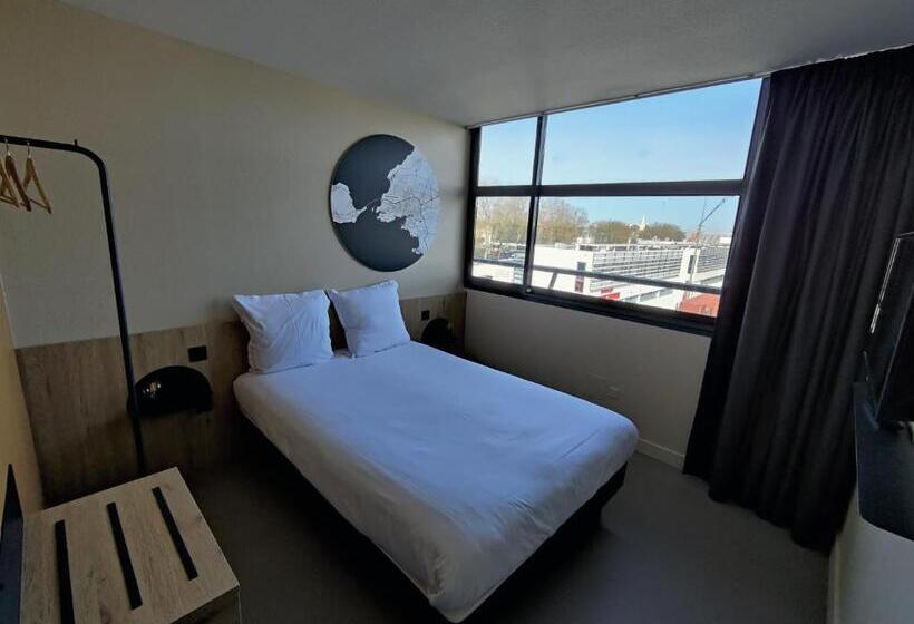 Номер Стандарт Адаптированный для Инвалидов, B&b Hotel La Rochelle Centre Les Minimes