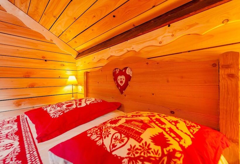 Четырехместный Номер Стандарт, Auberge De Liezey
