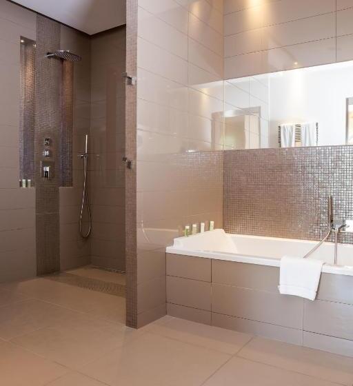 Номер Deluxe с Террасой, Domaine De Verchant & Spa   Relais & Châteaux